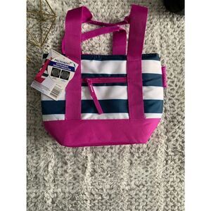 Microban Insulated Tote *Final Price*
12.5 x 5.5 x 9.75